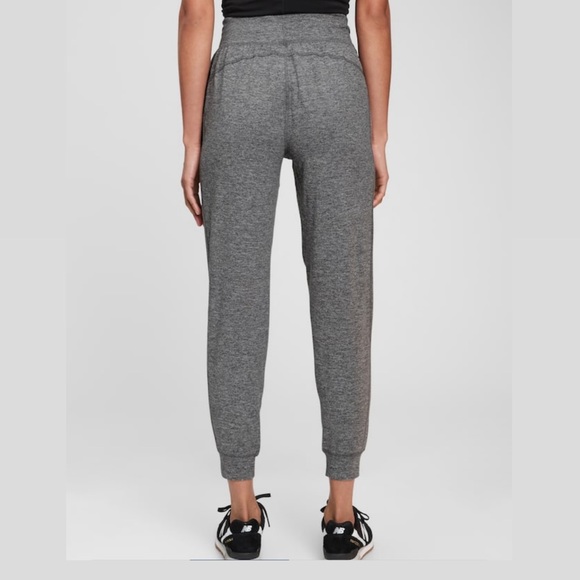 Gap Brushed Tech Jersey Jogger - Picture 2 of 8